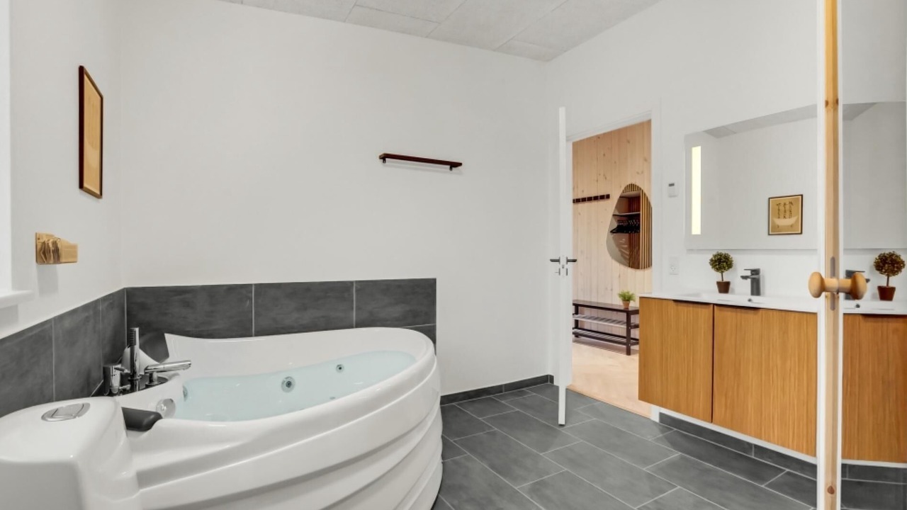 Photo of Bathroom in Lihme