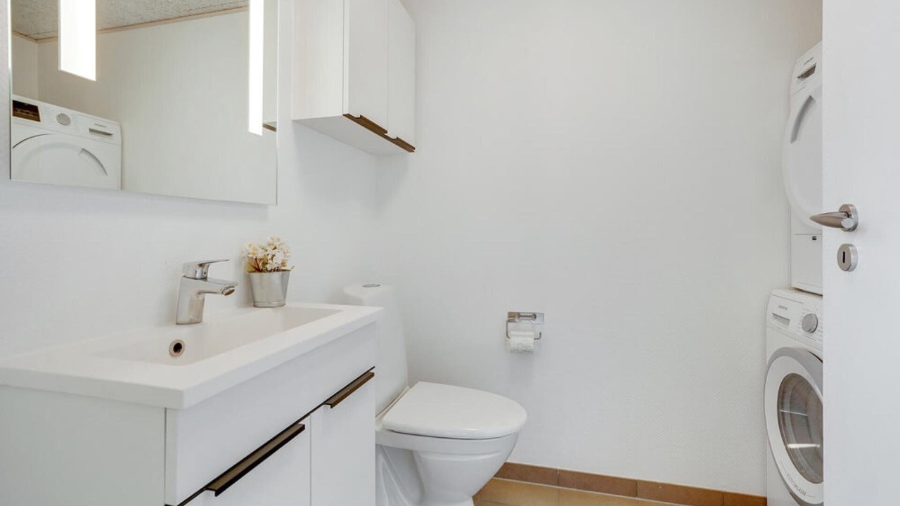 Photo of Bathroom in Mommark Strand