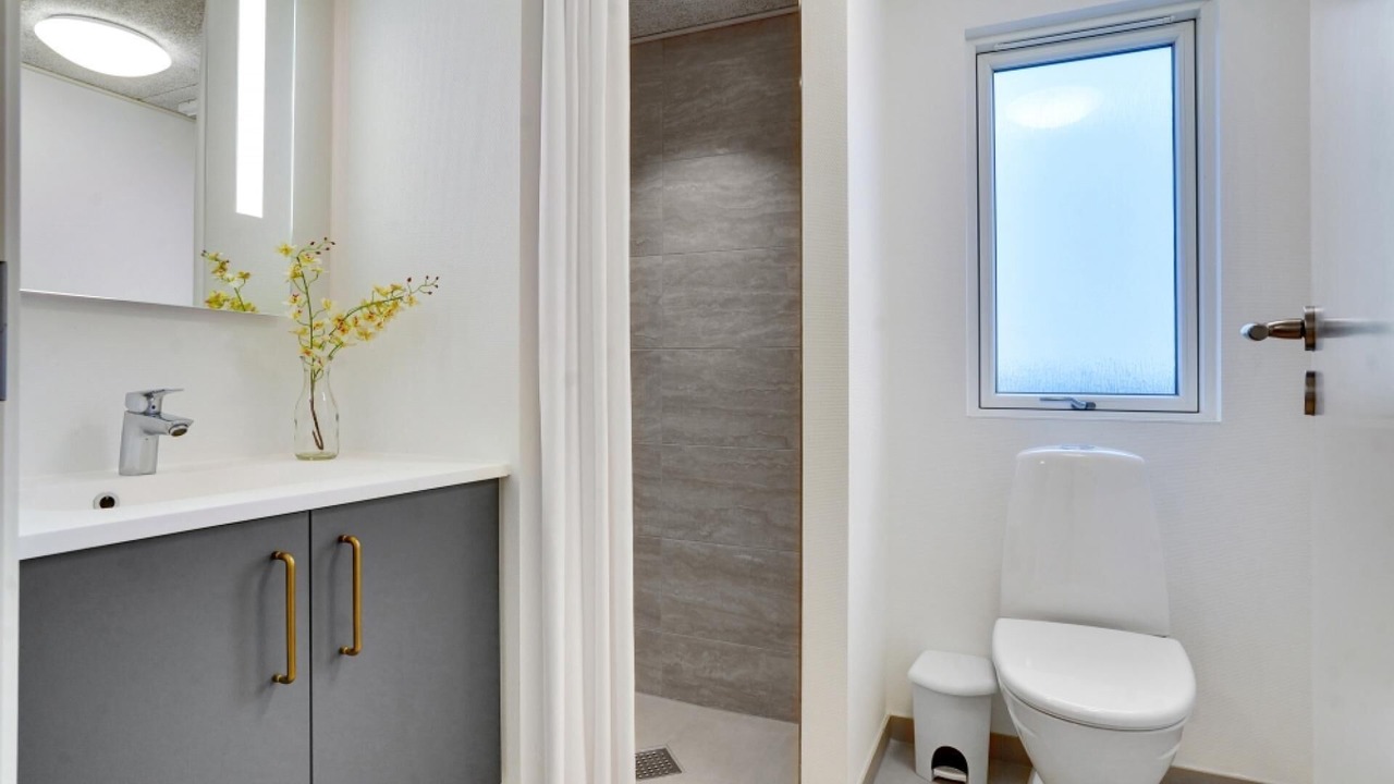 Photo of Bathroom in Mommark Strand