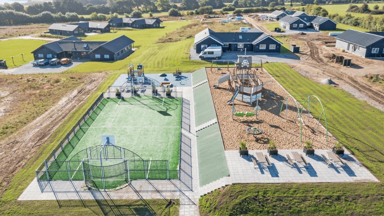 Photo of Others in Mommark Strand