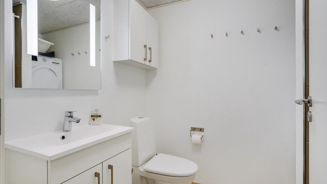 Photo of Bathroom in Mommark Strand