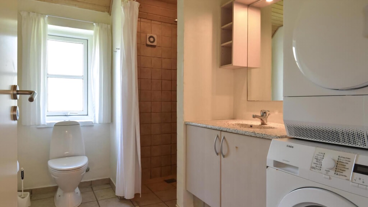Photo of Bathroom in Øby