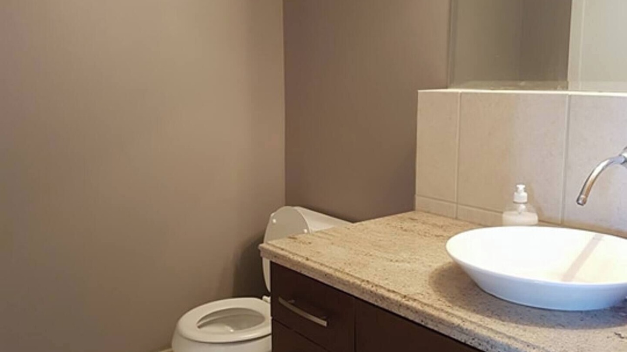 Photo of Bathroom in Bathurst Quay