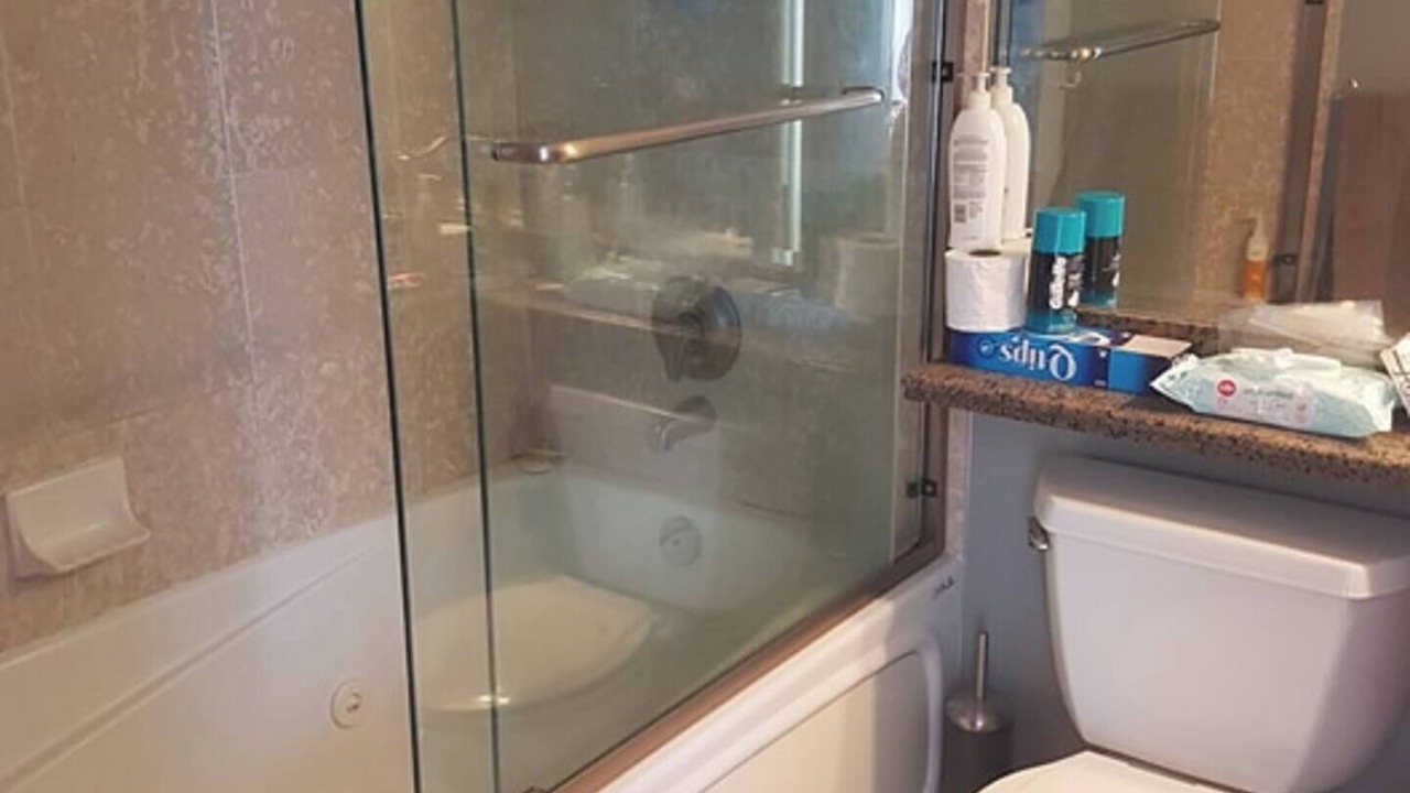 Photo of Bathroom in Bathurst Quay