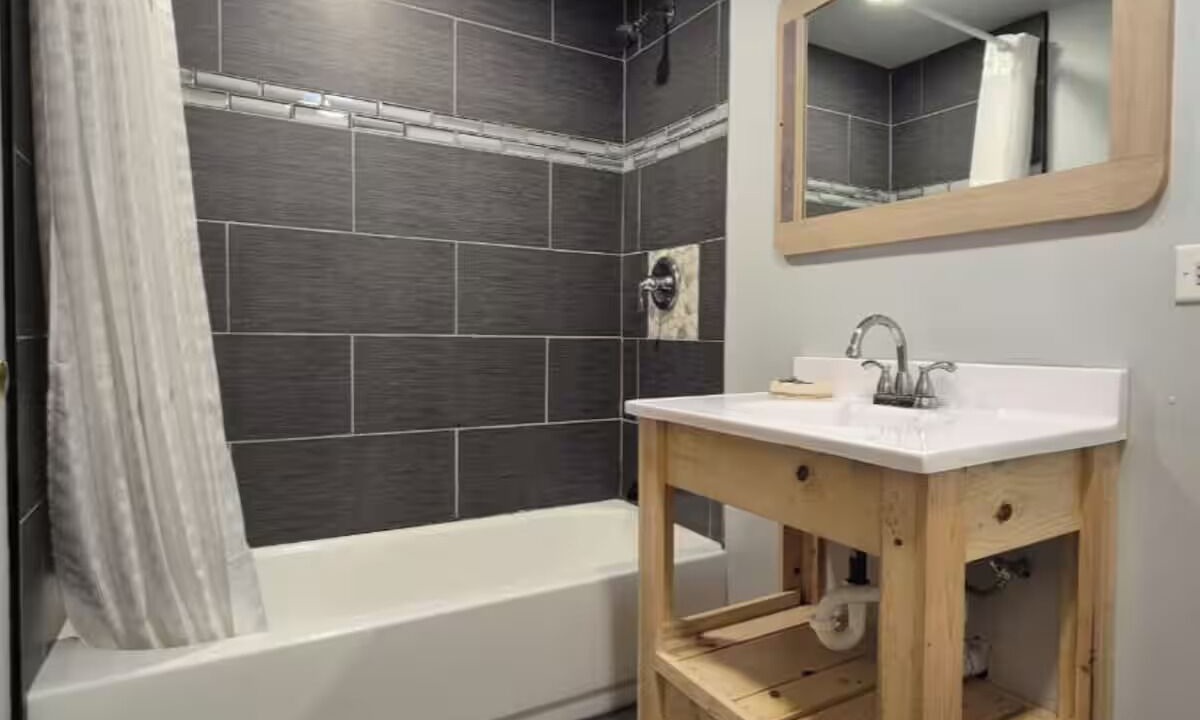 Photo of Bathroom in Des Plaines