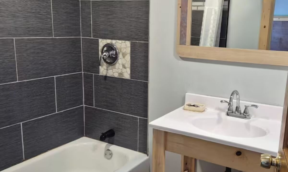 Photo of Bathroom in Des Plaines