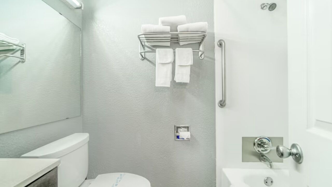 Photo of Bathroom in Ira