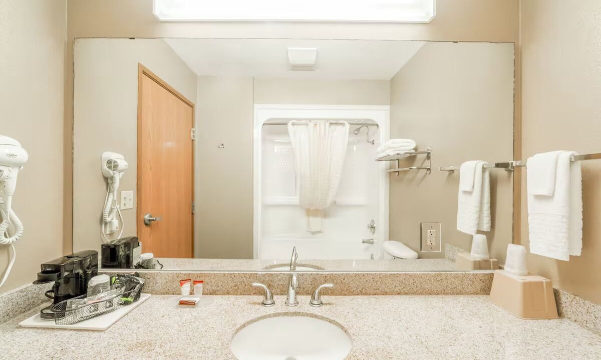 Photo of Bathroom in Beeville
