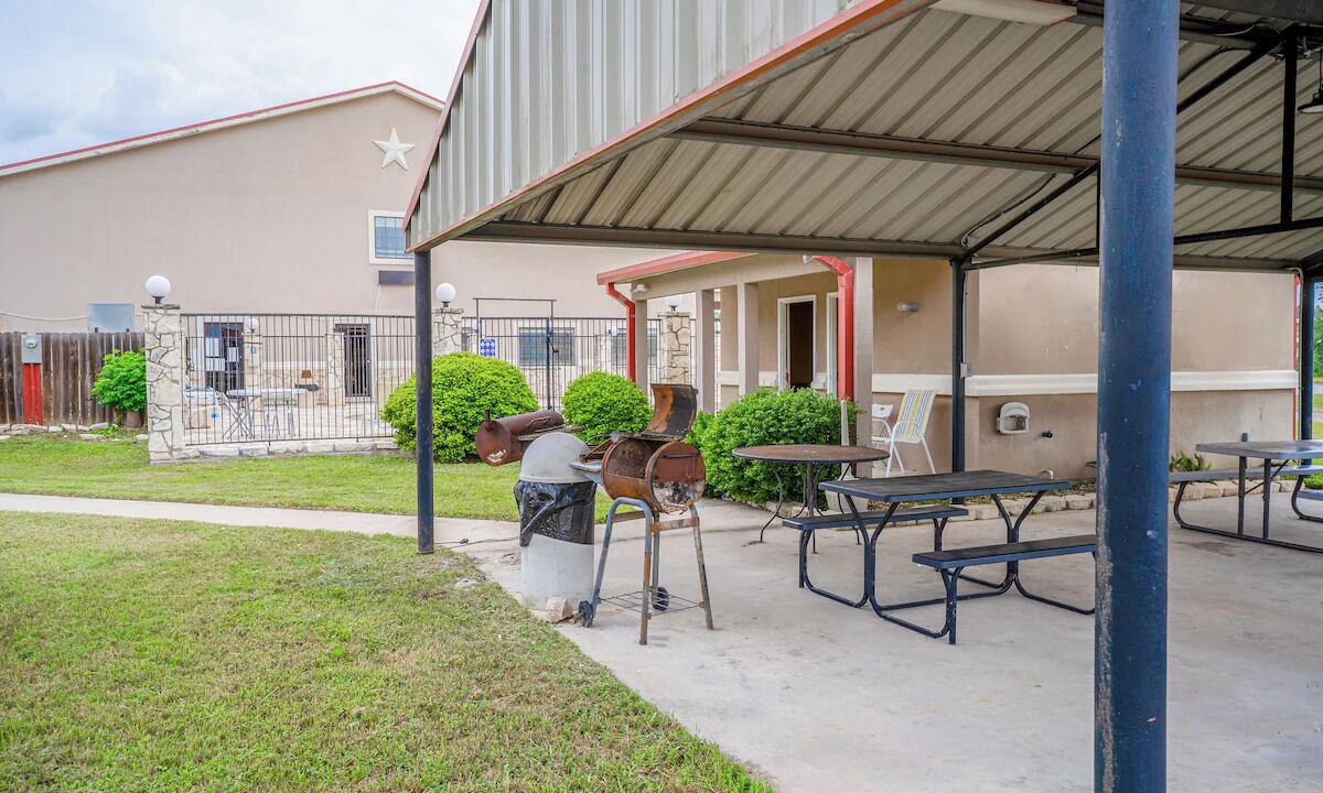 Photo of Outdoor in Beeville