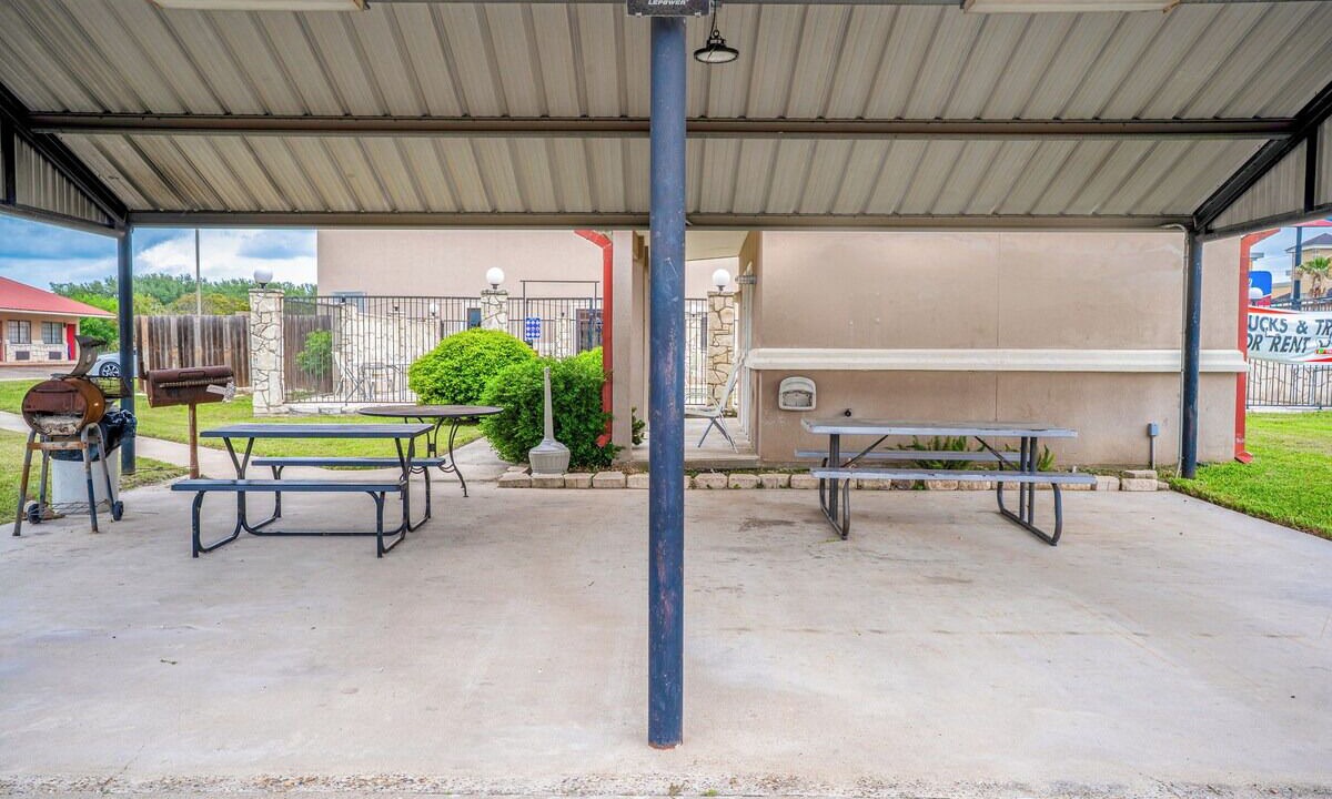 Photo of Outdoor in Beeville