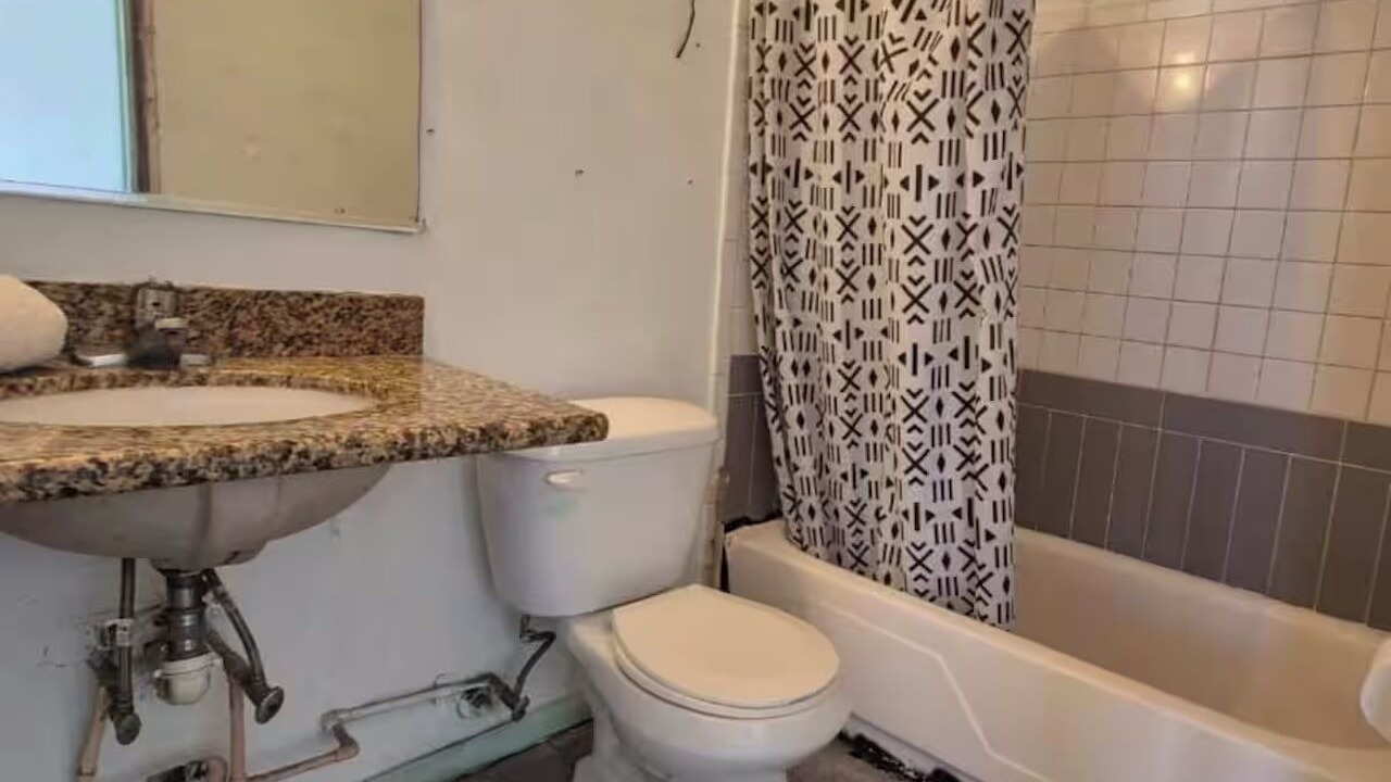 Photo of Bathroom in Sun Bay South