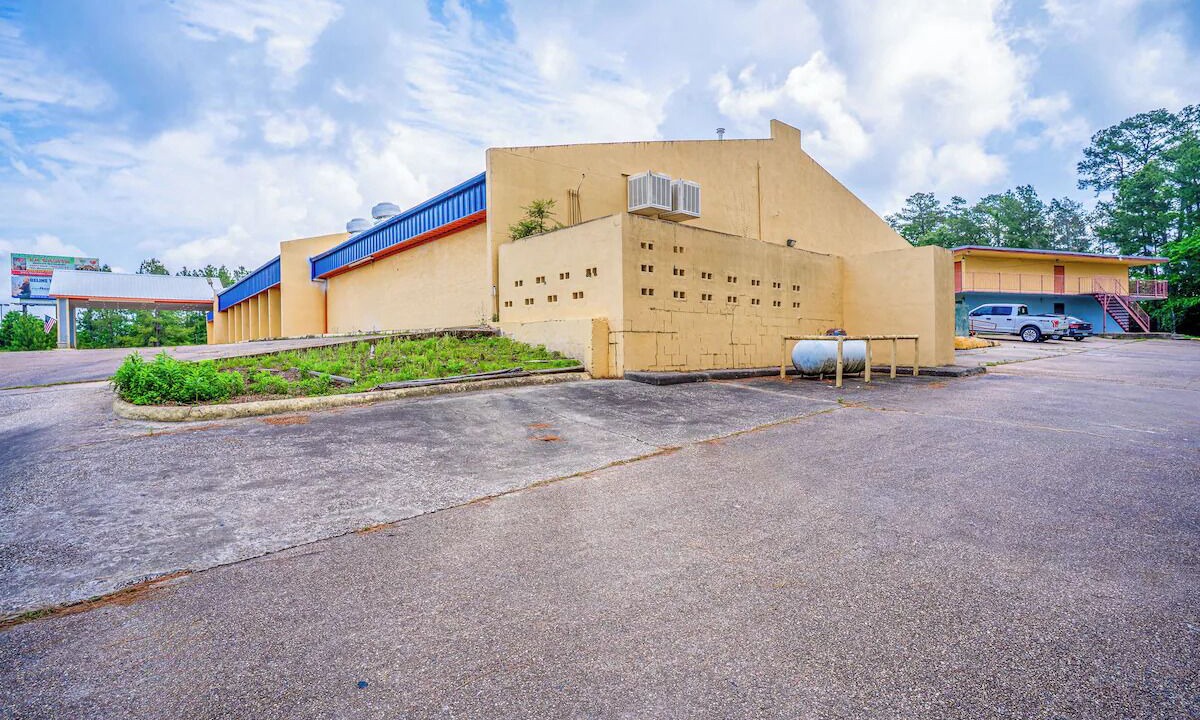 Photo of Outdoor in Livingston