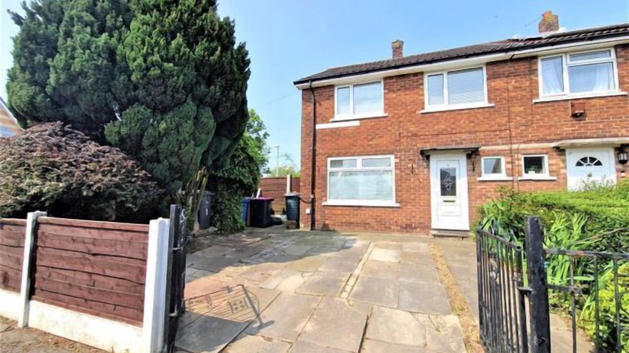 Photo of Others in Little Hulton