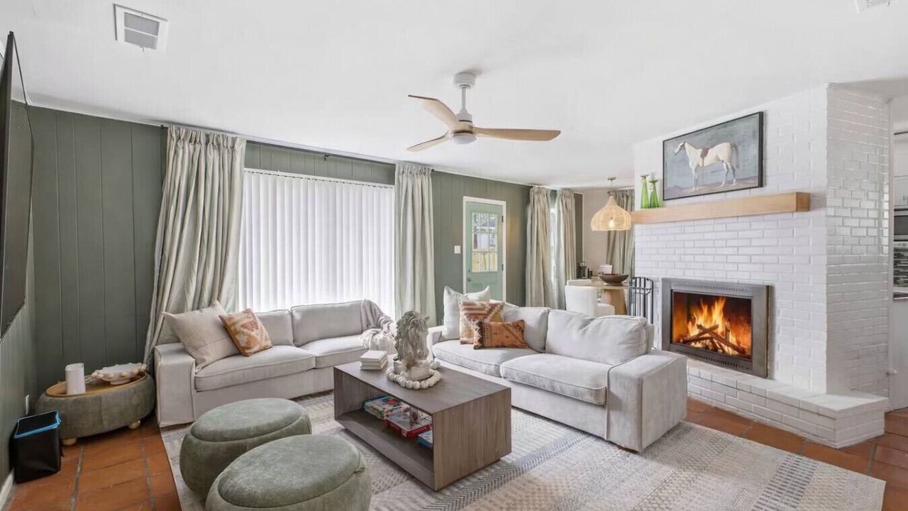 Photo of Livingroom in Shearer Hills - Ridgeview