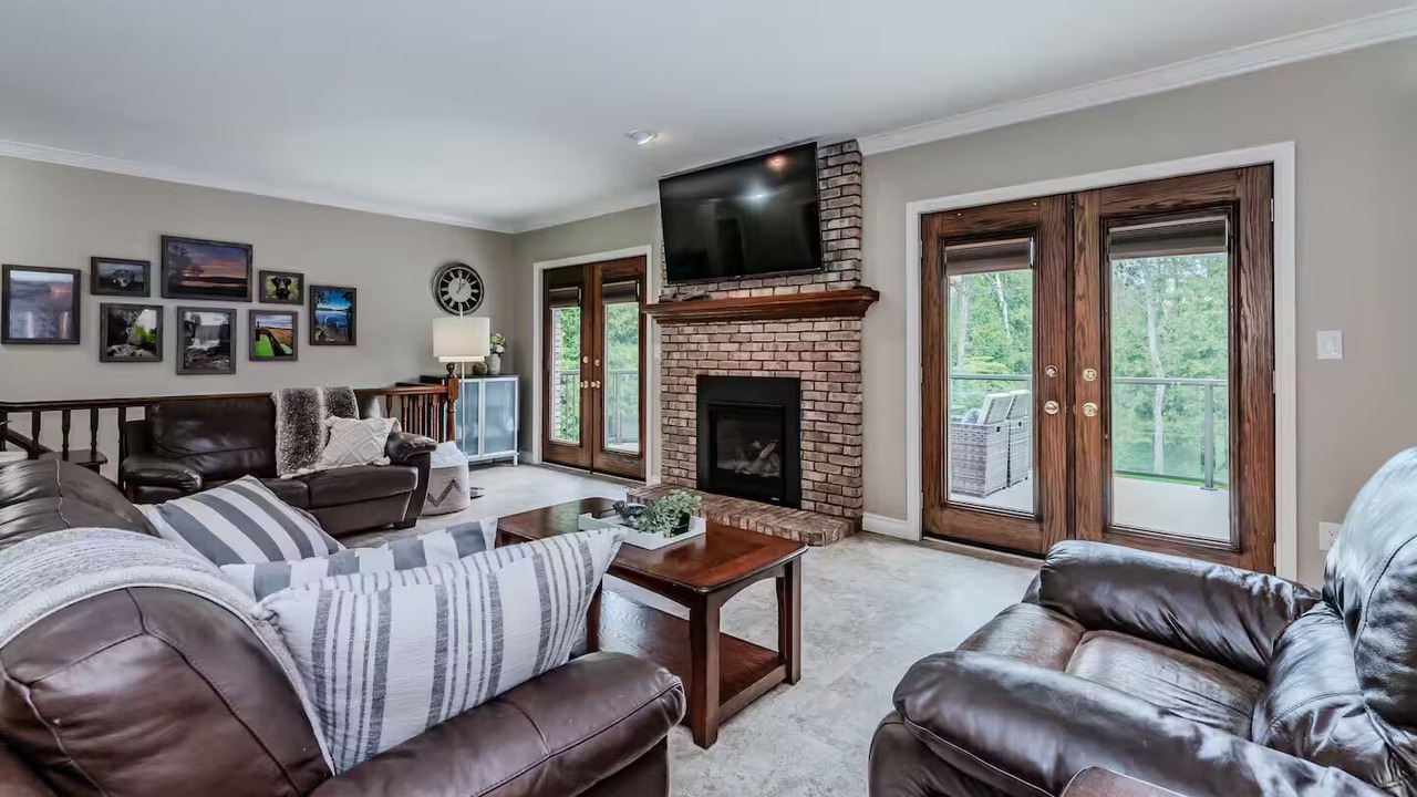 Photo of Livingroom in Georgian Bluffs
