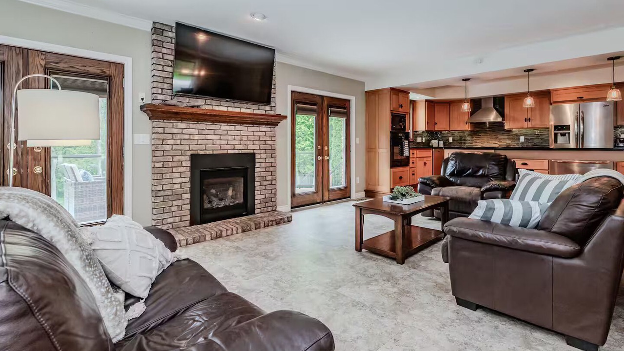 Photo of Livingroom in Georgian Bluffs