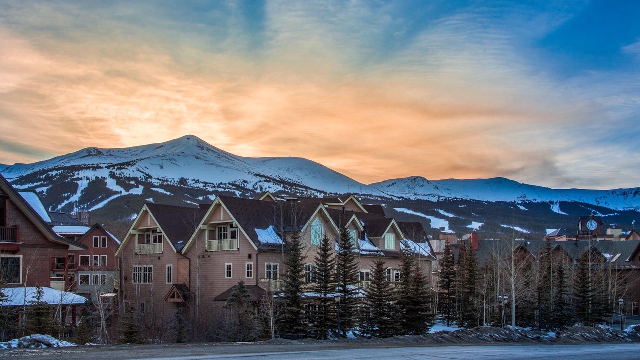 Photo of Outdoor in Peak 9