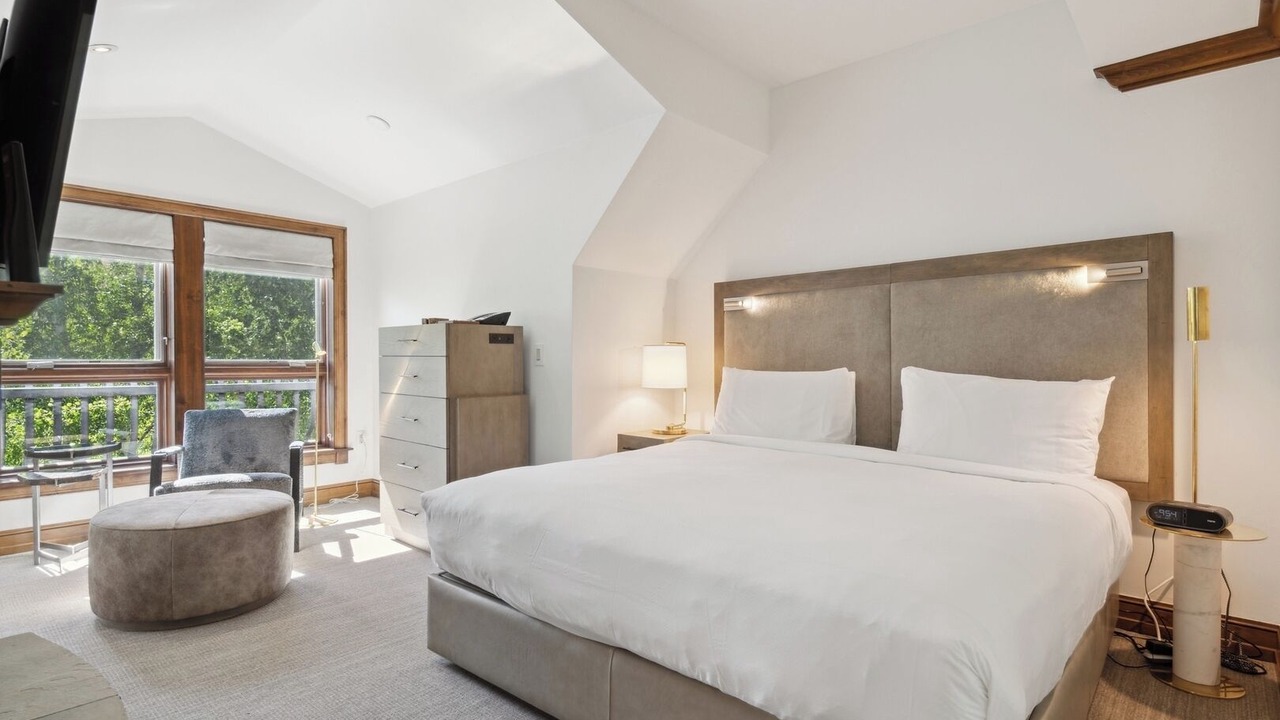 Photo of Bedroom in Downtown