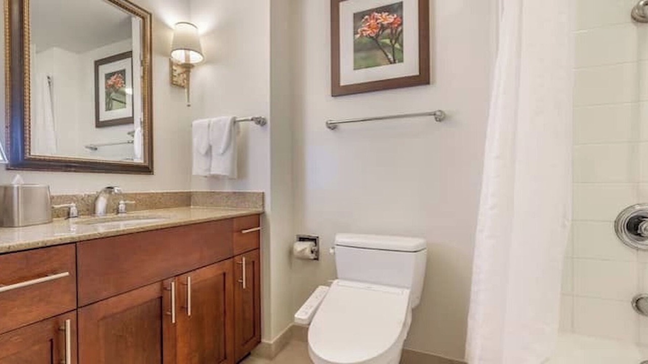 Photo of Bathroom in Waikiki