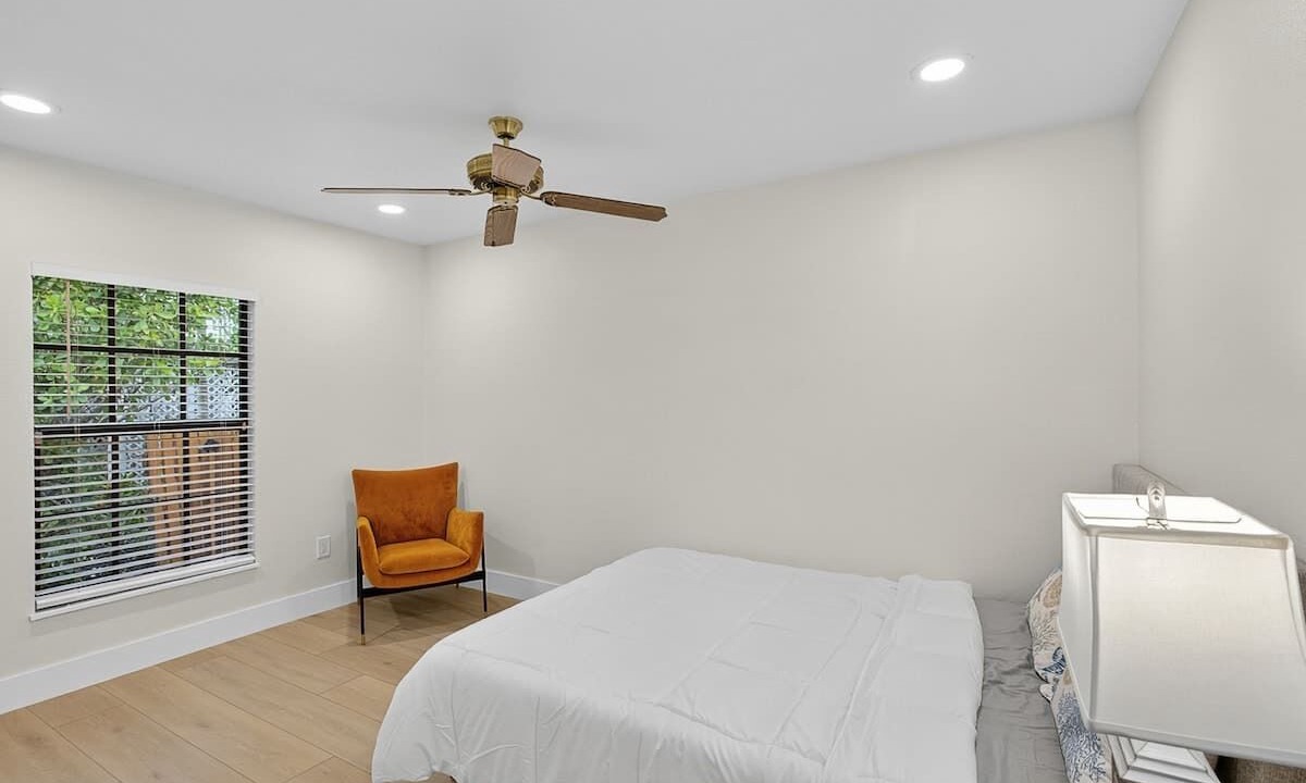Photo of Bedroom in Bay Isle