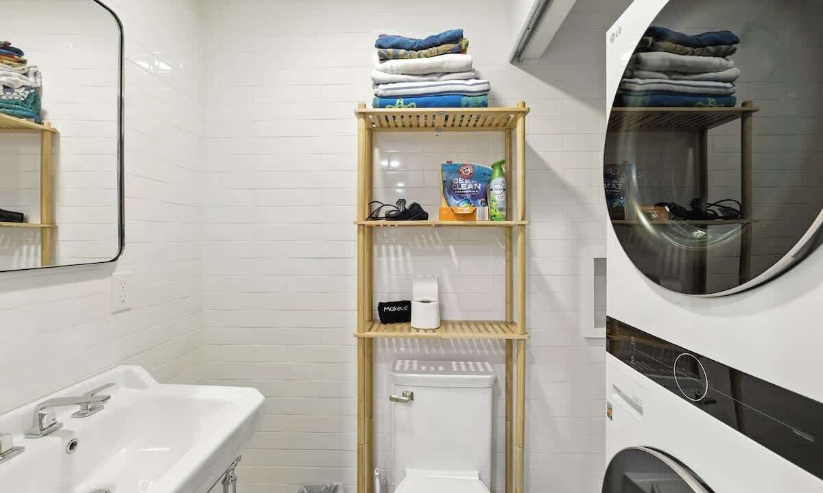 Photo of Bathroom in Bay Isle