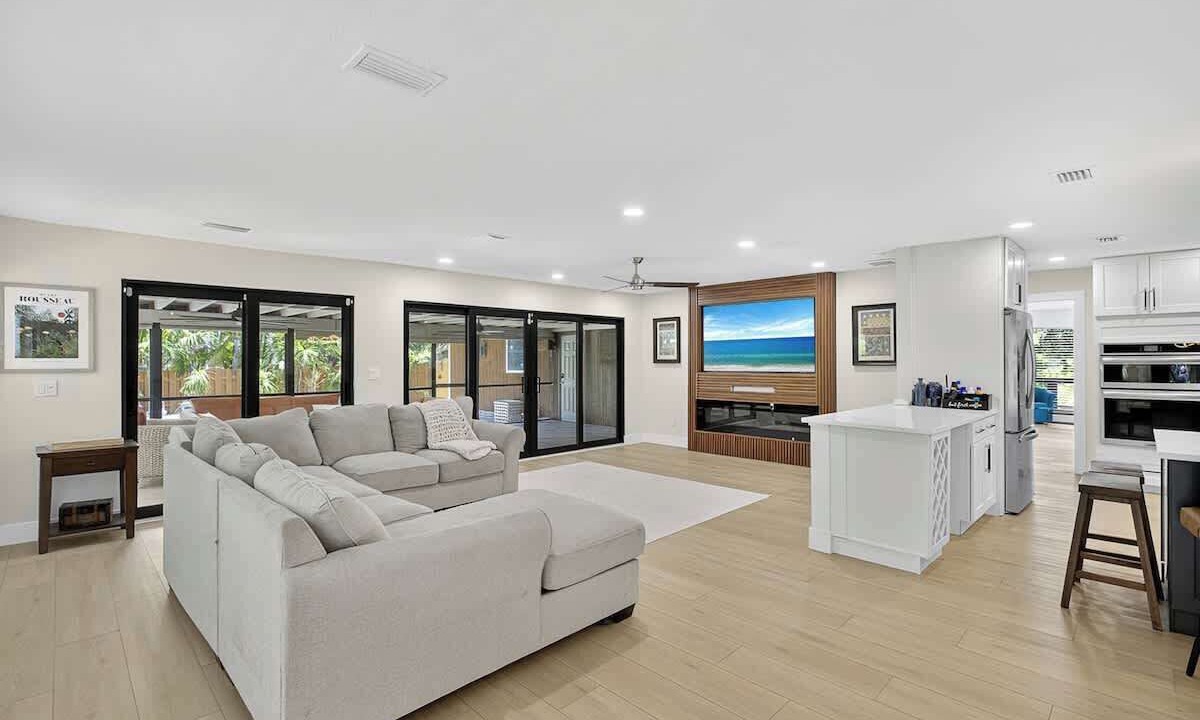 Photo of Livingroom in Bay Isle