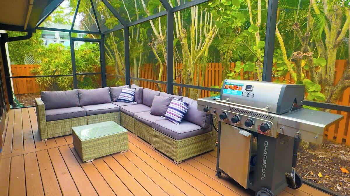 Photo of Patio Balcony in Bay Isle