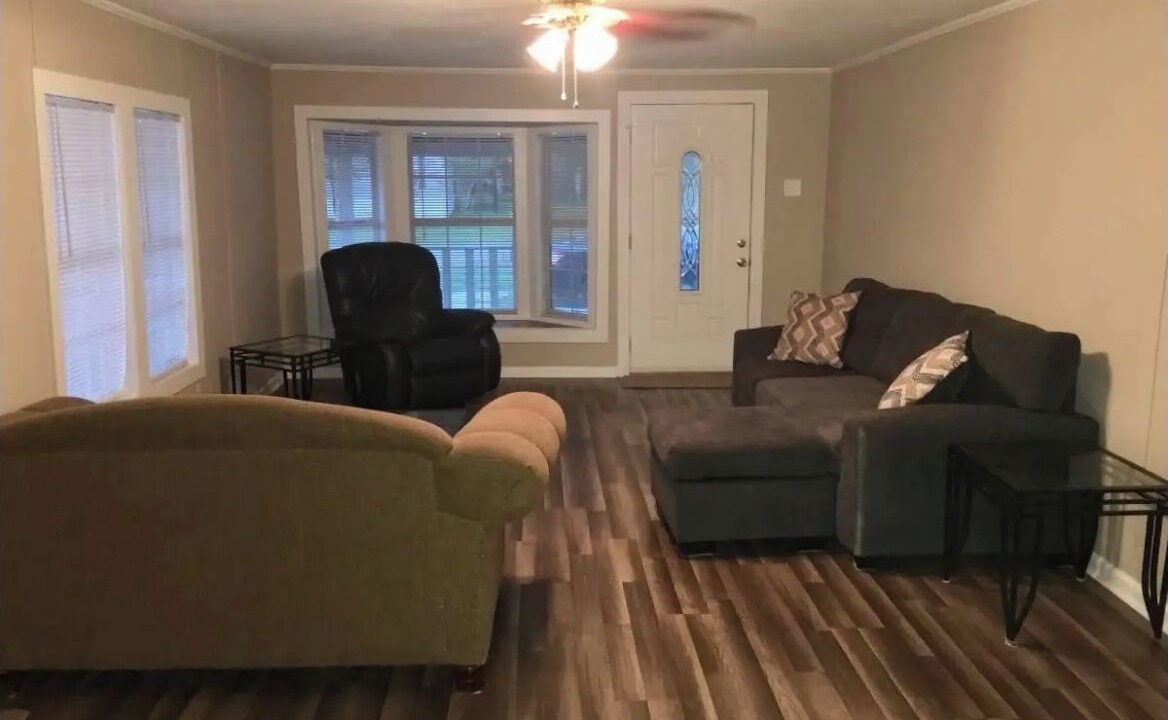 Photo of Livingroom in Sulphur