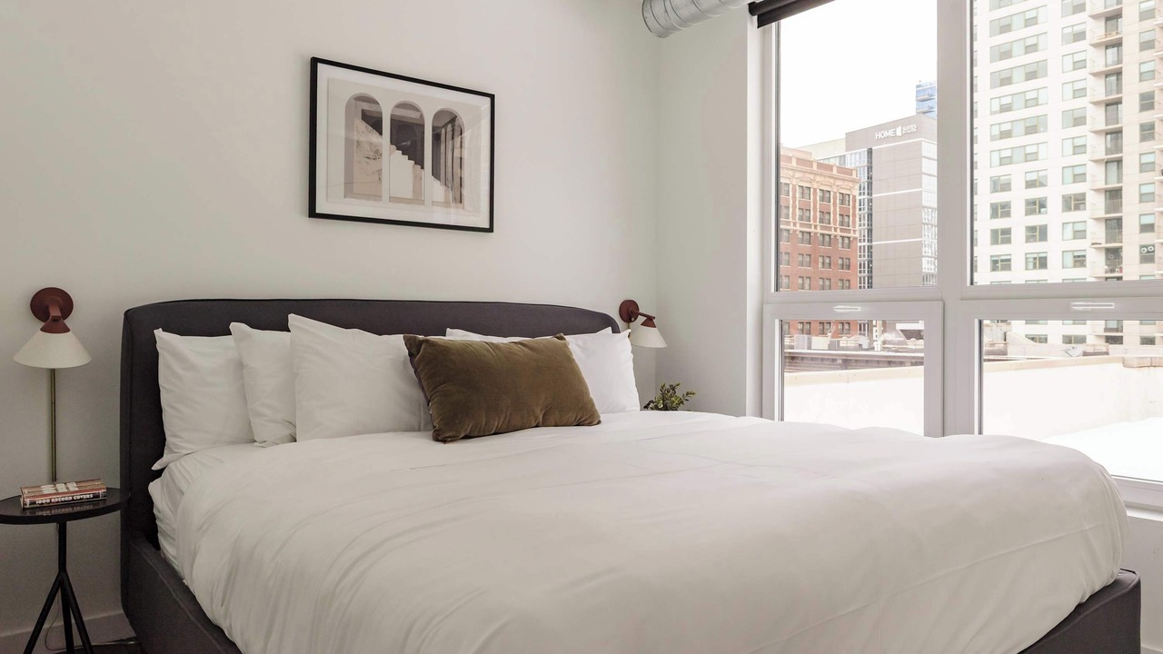 Photo of Bedroom in Near North Side