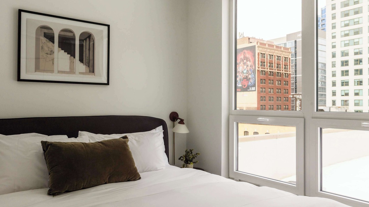 Photo of Bedroom in Near North Side