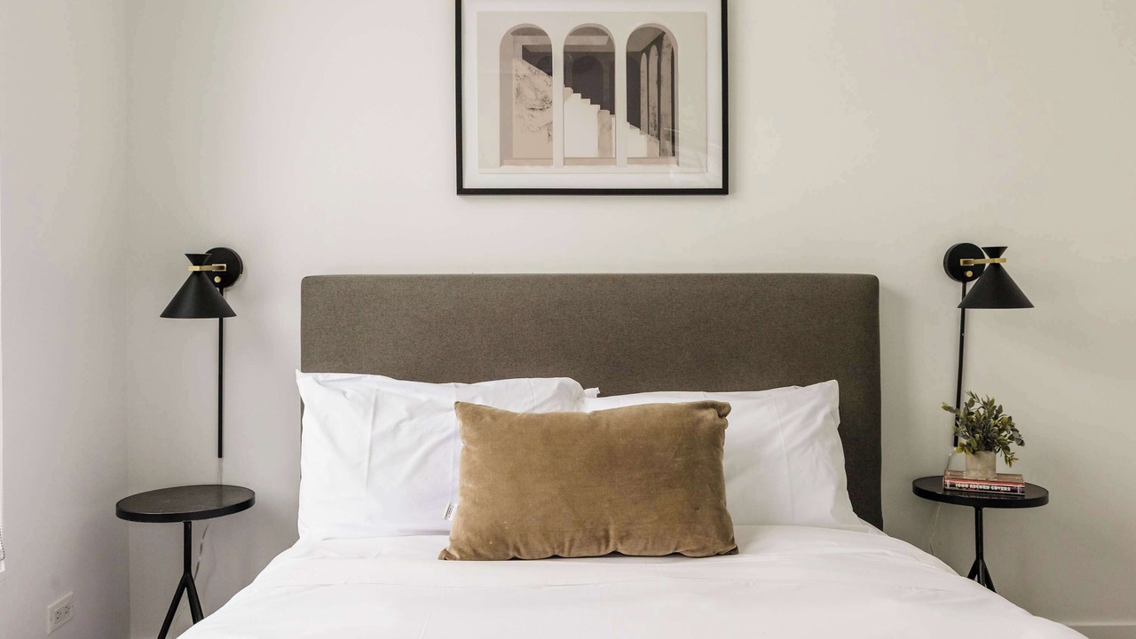 Photo of Bedroom in Near North Side