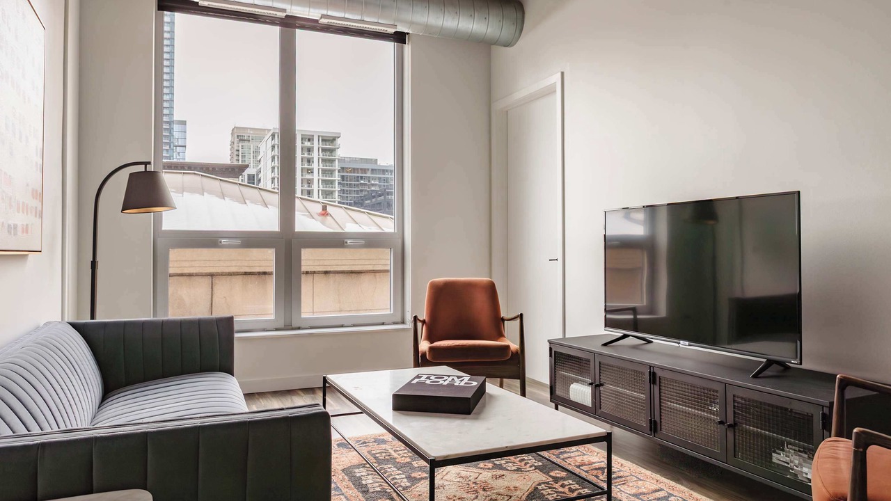 Photo of Livingroom in Near North Side