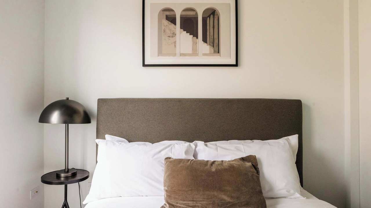 Photo of Bedroom in Near North Side