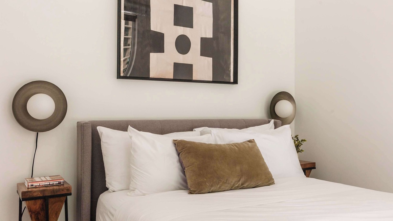 Photo of Bedroom in Near North Side