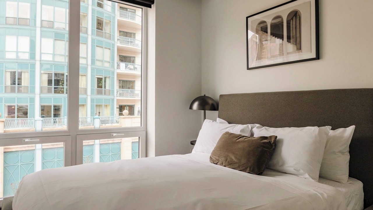 Photo of Bedroom in Near North Side