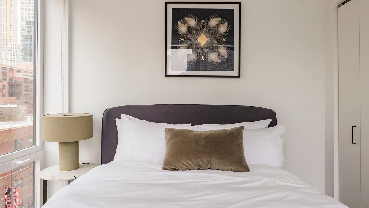 Photo of Bedroom in Near North Side