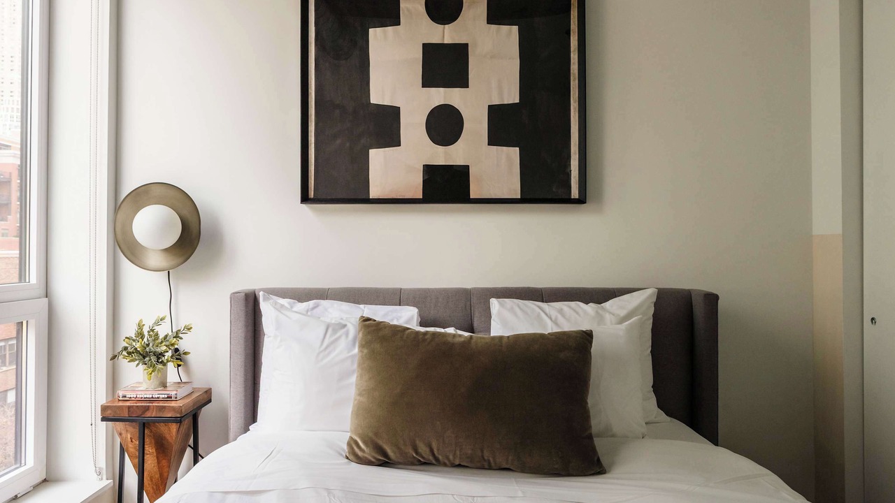 Photo of Bedroom in Near North Side