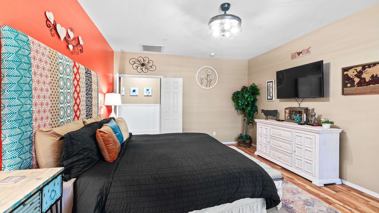 Photo of Bedroom in Glenmont Estates