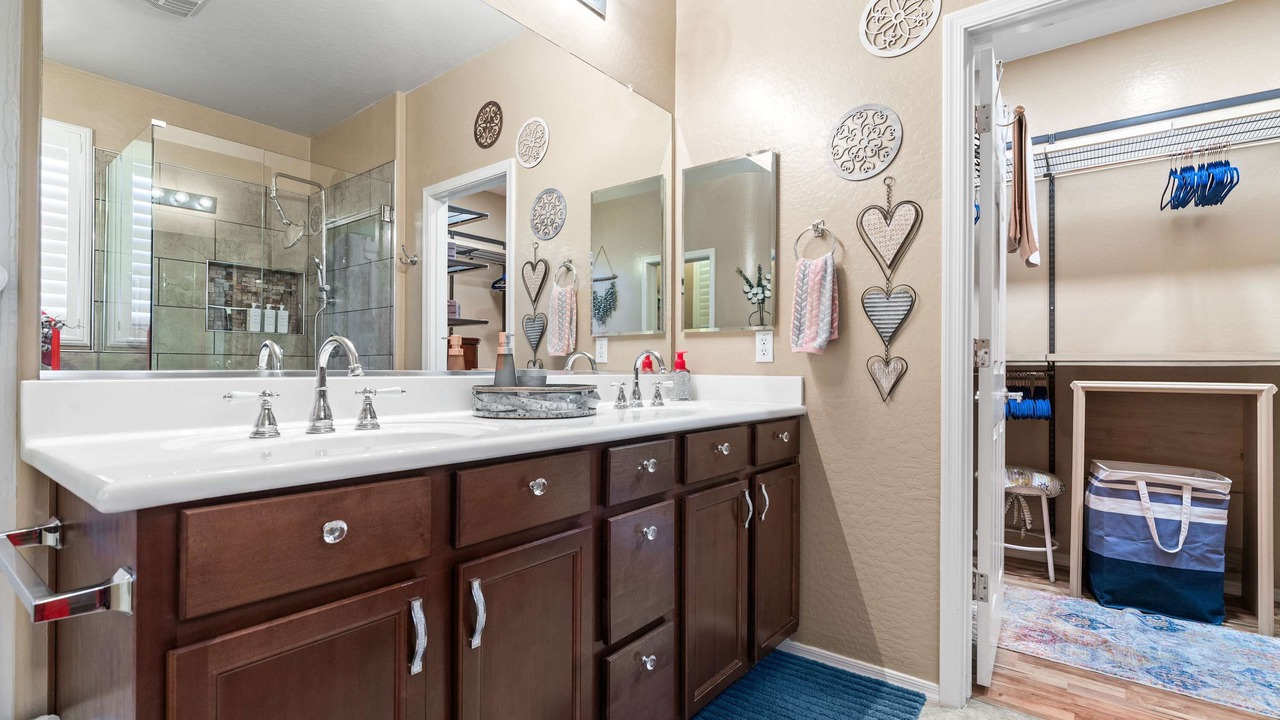 Photo of Bathroom in Glenmont Estates