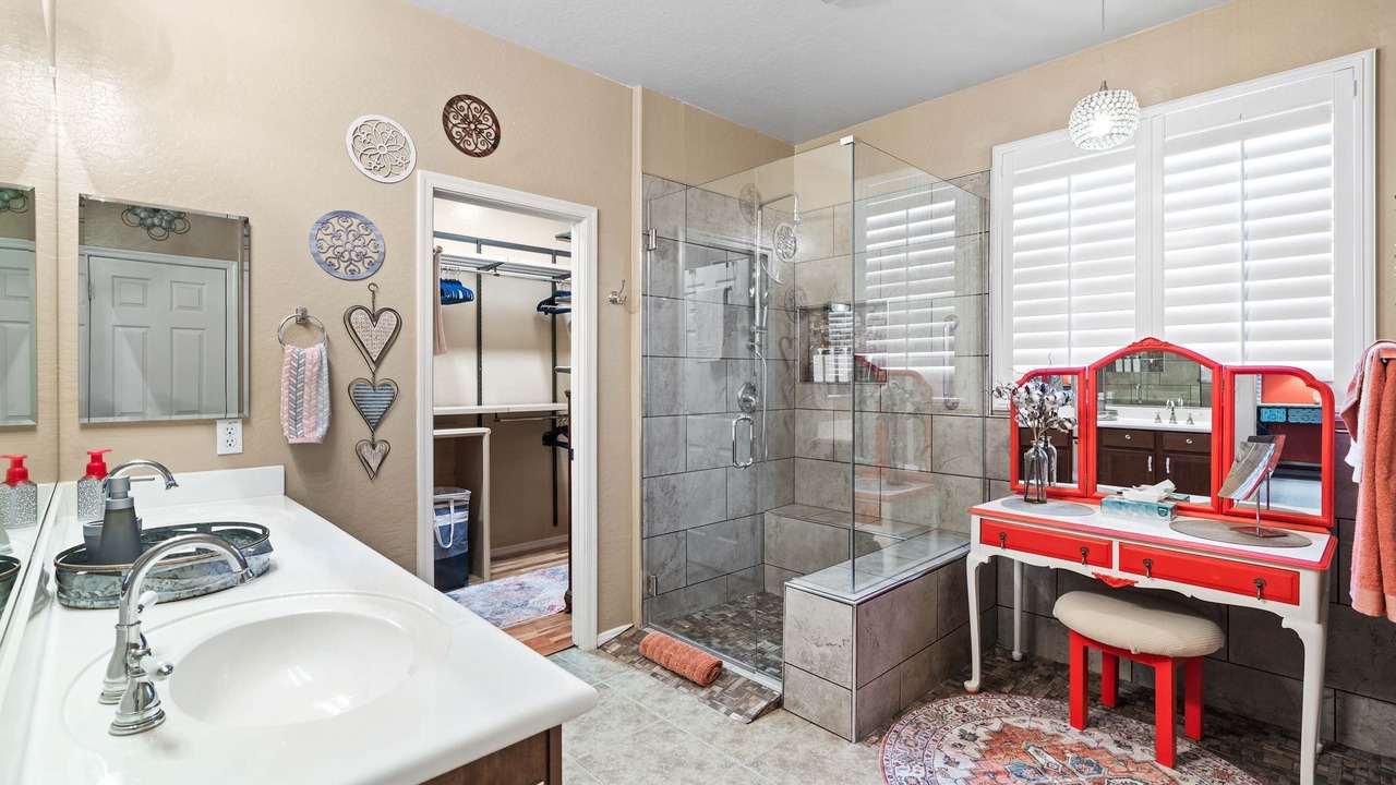 Photo of Bathroom in Glenmont Estates