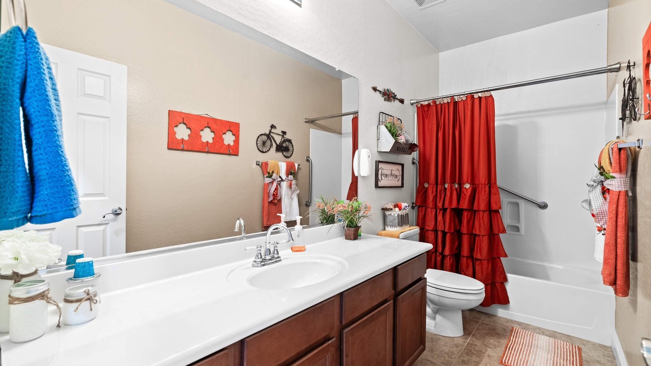 Photo of Bathroom in Glenmont Estates