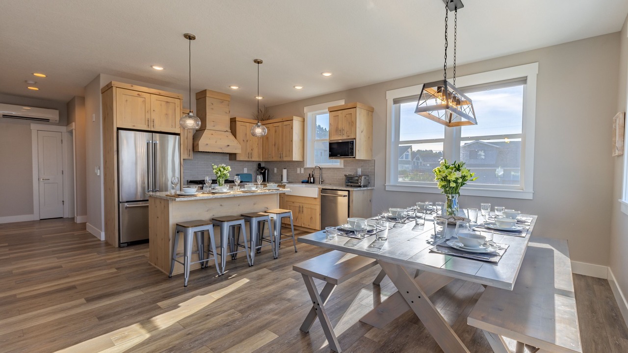 Photo of Others in Roads End