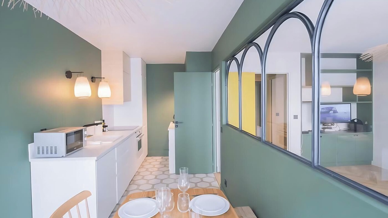 Photo of Kitchen in Quartier de l'Ecole-Militaire
