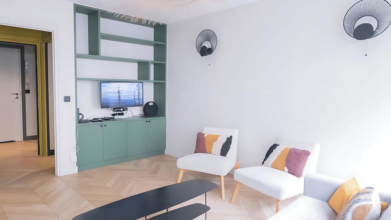 Photo of Livingroom in Quartier de l'Ecole-Militaire