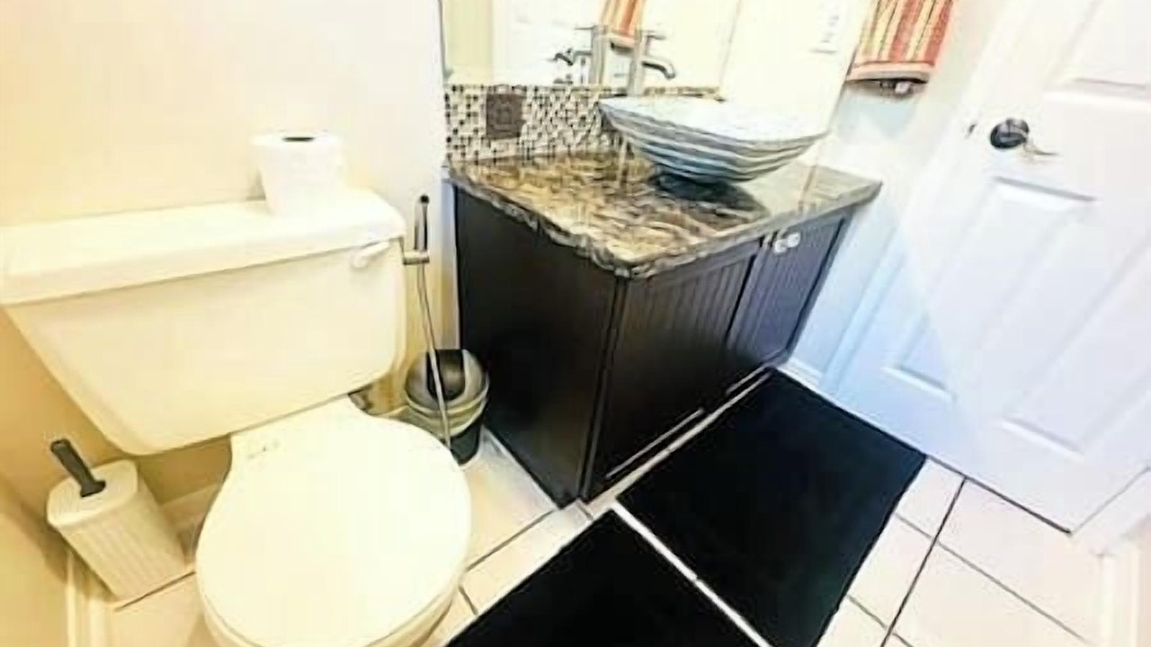 Photo of Bathroom in Hurontario