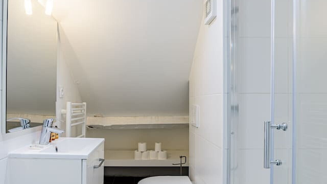 Photo of Bathroom in Quartier Saint-Ambroise