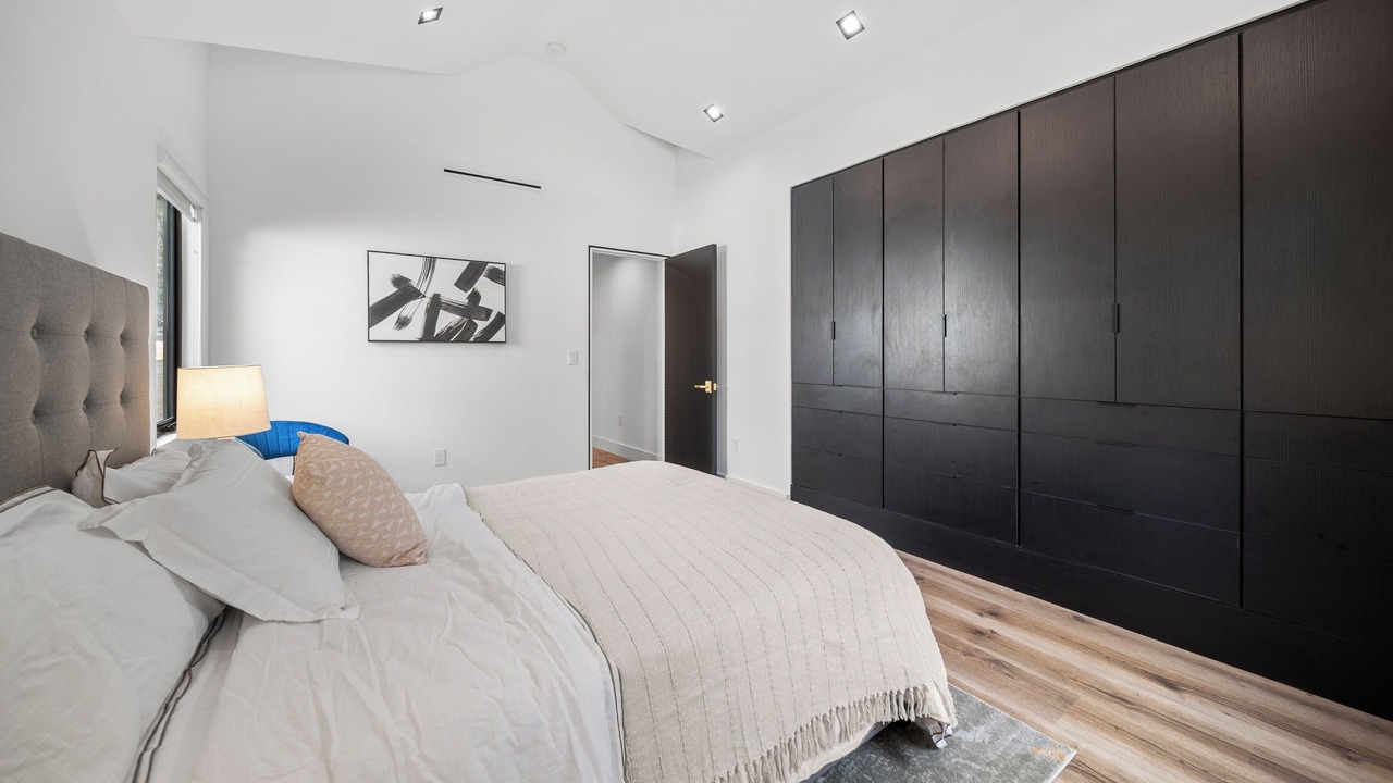 Photo of Bedroom in Sherman Oaks