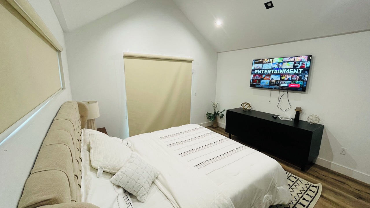 Photo of Bedroom in Sherman Oaks