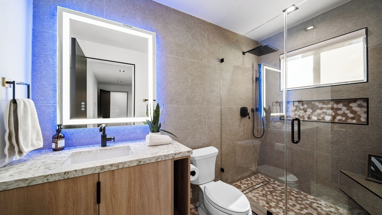 Photo of Bathroom in Sherman Oaks