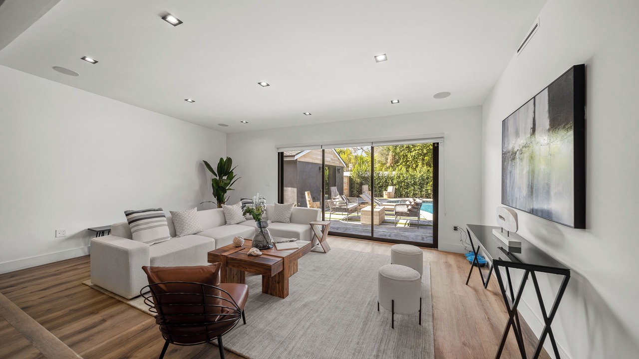Photo of Livingroom in Sherman Oaks